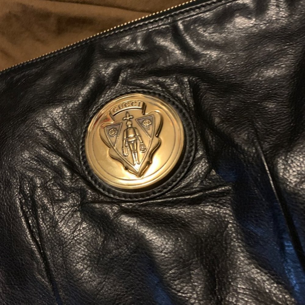 Gucci clutch 100% authentic